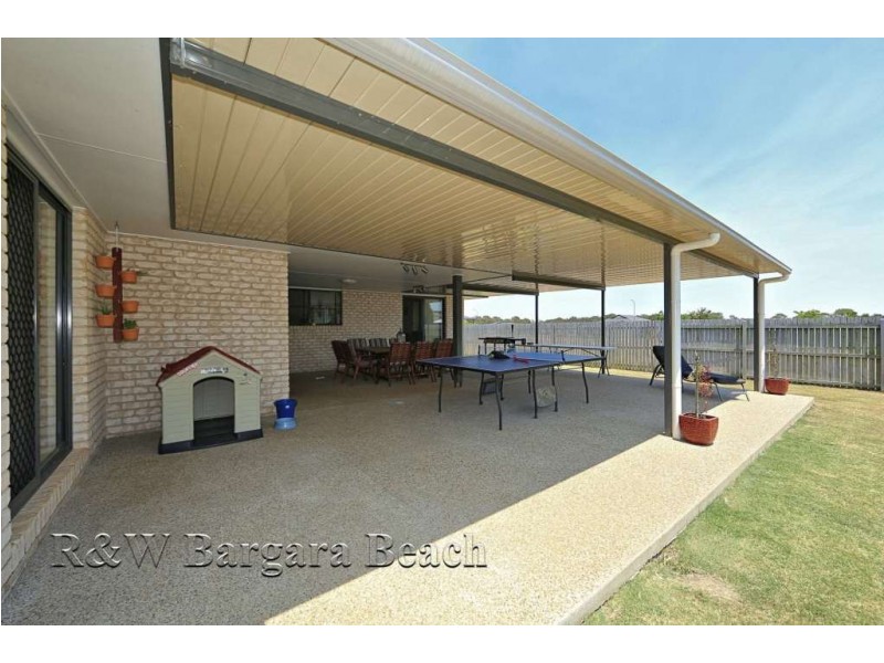 16 Back Hill Drive, Coral Cove QLD 4670