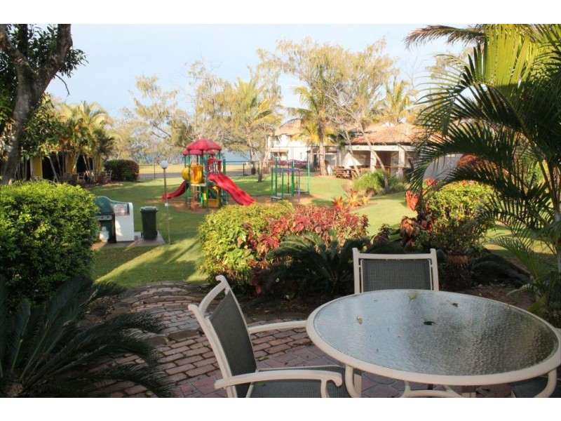 Villa 10 Pebble Beach Drive, Coral Cove QLD 4670