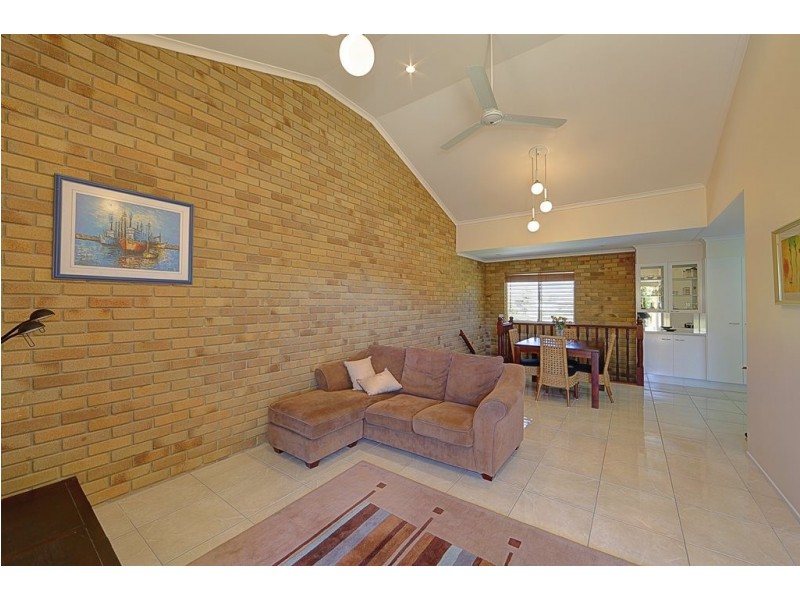 Unit 2, 21 McCavanagh Street, Bargara QLD 4670