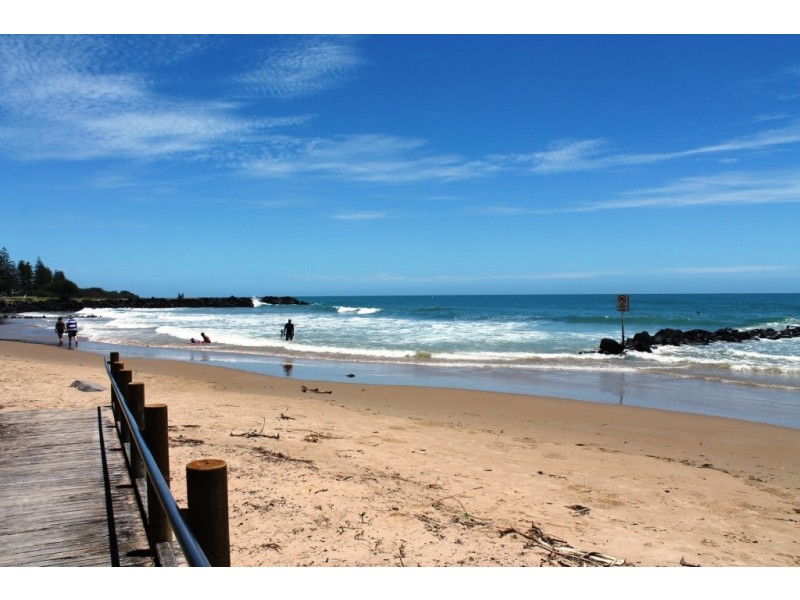 39 Esplanade, Bargara QLD 4670