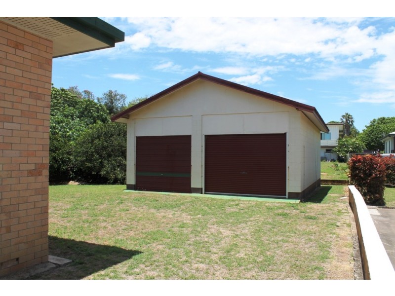 39 Esplanade, Bargara QLD 4670