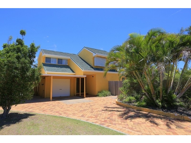 42 Fairway Drive, Bargara QLD 4670