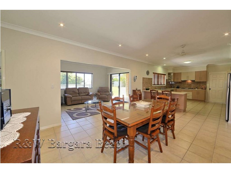 3 Nikki Place, Coral Cove QLD 4670