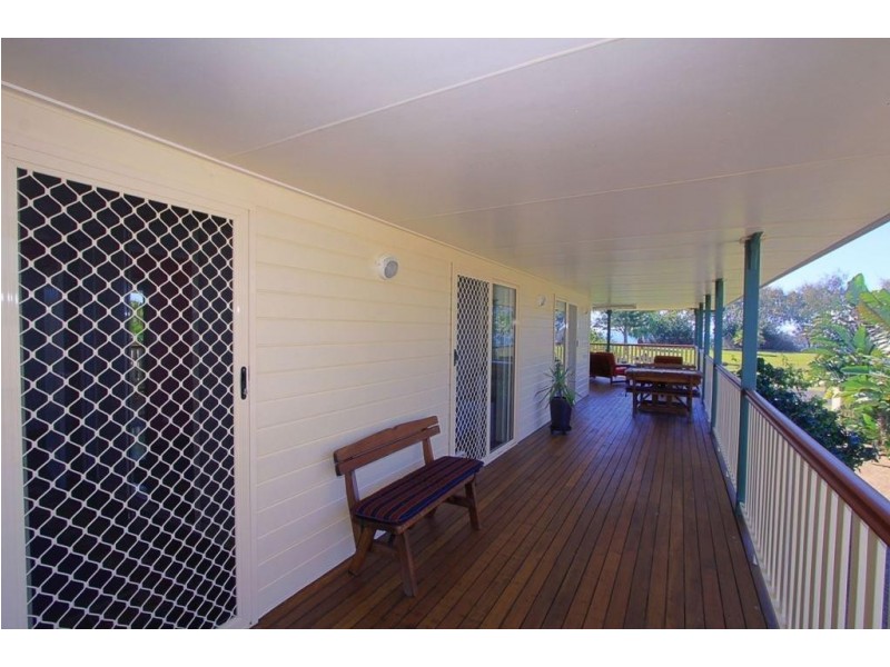 113 Barolin Esplanade, Coral Cove QLD 4670