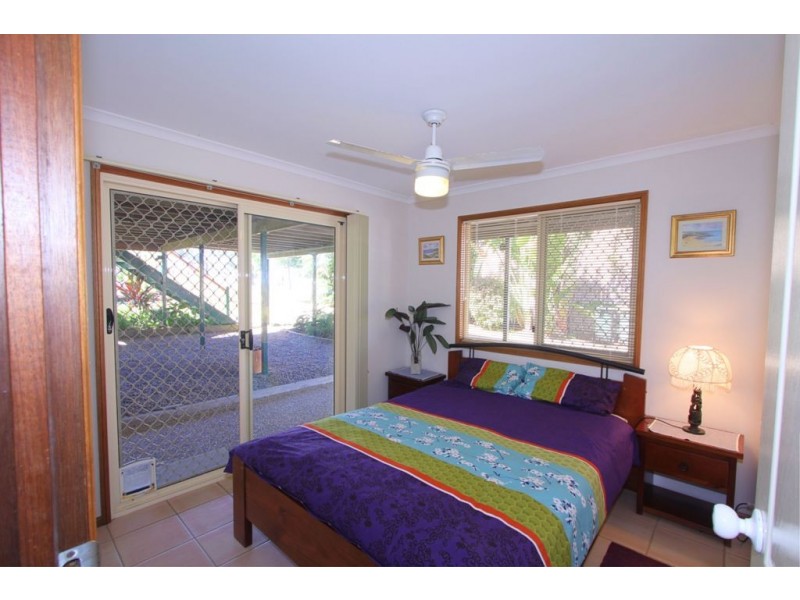 113 Barolin Esplanade, Coral Cove QLD 4670