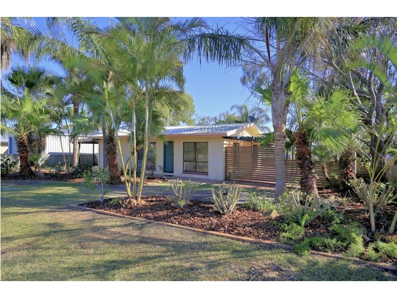 8 Bisdee Street, Coral Cove QLD 4670