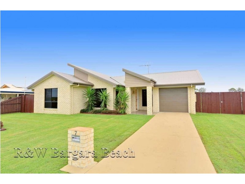 7 Sandstone Street, Burnett Heads QLD 4670