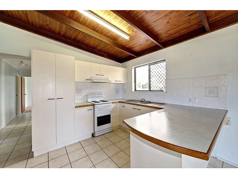 1 Palmer Avenue, Bargara QLD 4670