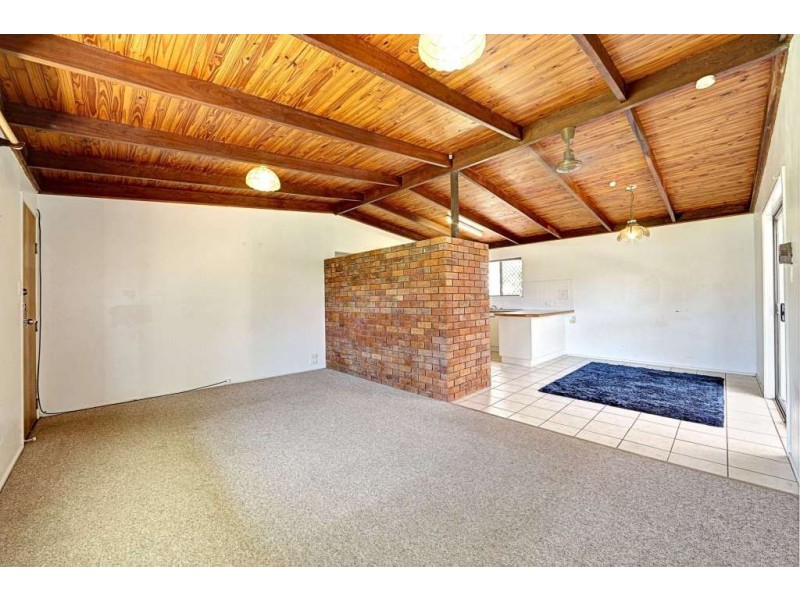 1 Palmer Avenue, Bargara QLD 4670