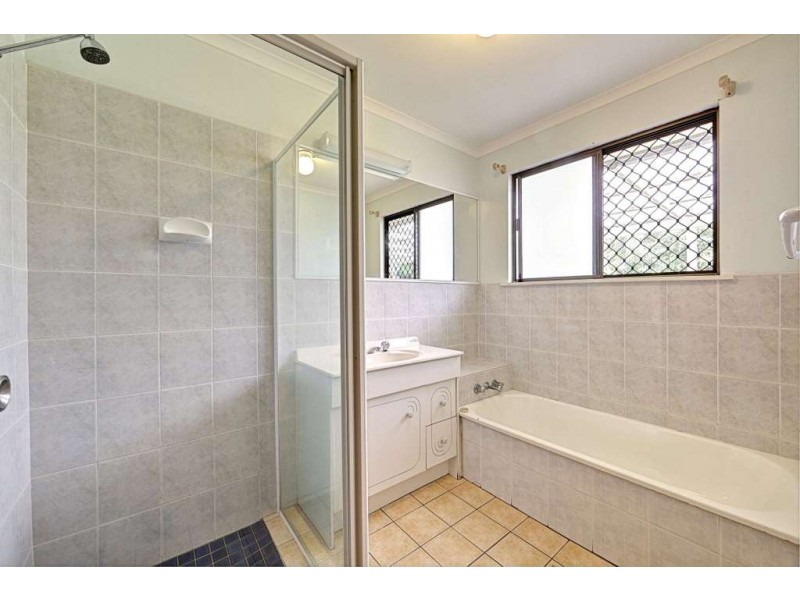 1 Palmer Avenue, Bargara QLD 4670