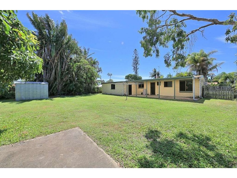 1 Palmer Avenue, Bargara QLD 4670
