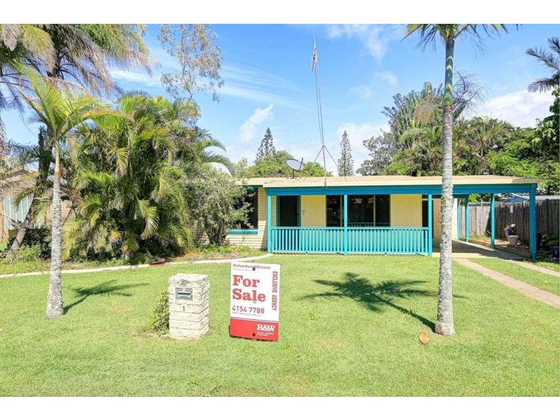 1 Palmer Avenue, Bargara QLD 4670