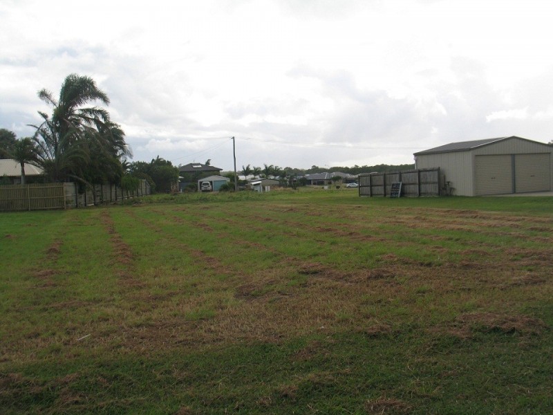 89 Barolin Esplanade, Coral Cove QLD 4670