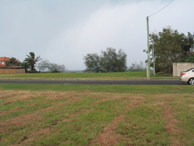 89 Barolin Esplanade, Coral Cove QLD 4670