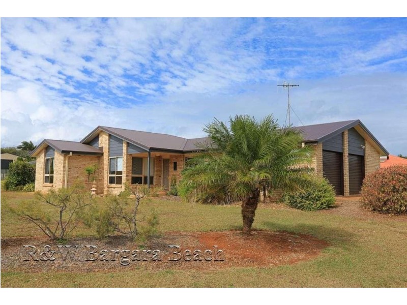 1 Blake Close, Coral Cove QLD 4670
