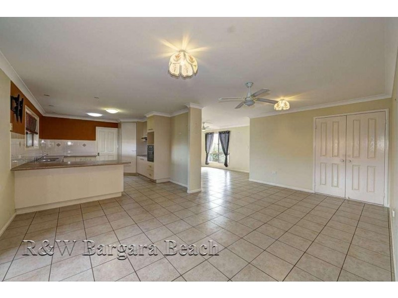 1 Blake Close, Coral Cove QLD 4670