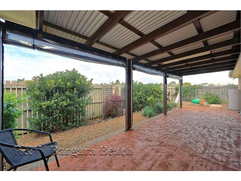 1 Blake Close, Coral Cove QLD 4670