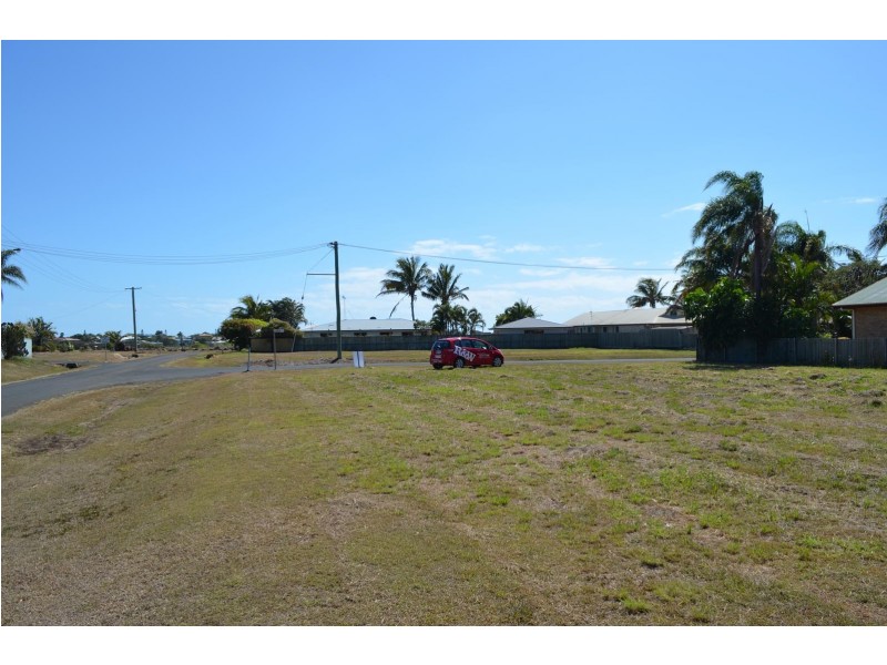 2 Palm Street, Innes Park QLD 4670