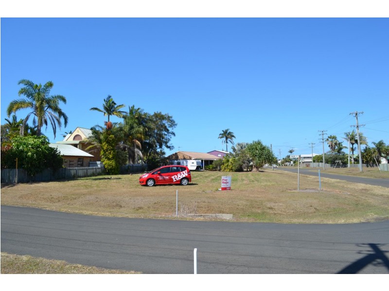 2 Palm Street, Innes Park QLD 4670
