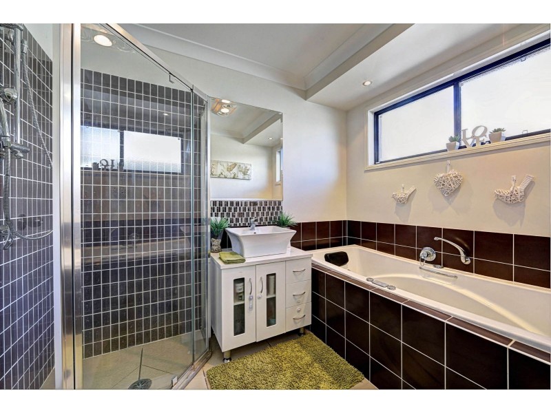 6 Liddell Court, Kepnock QLD 4670