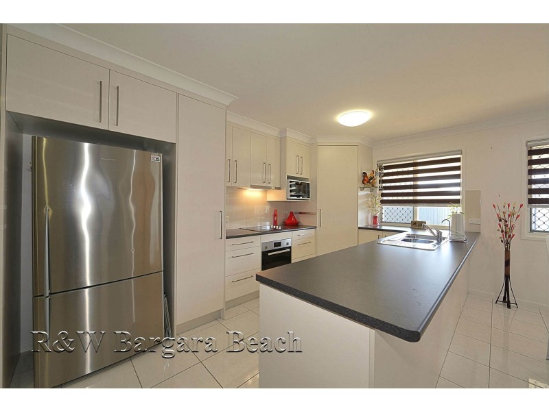 5 Spyglass Hill Court, Coral Cove QLD 4670