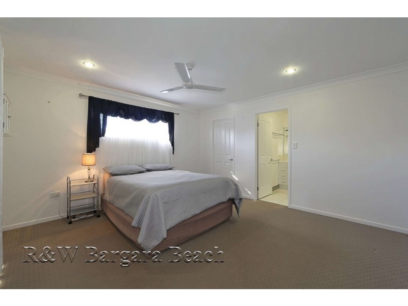 5 Spyglass Hill Court, Coral Cove QLD 4670