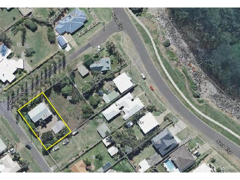 33 Dante Street, Burnett Heads QLD 4670
