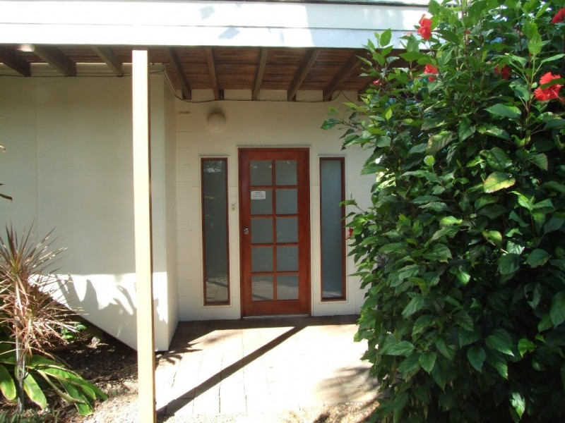 33 Dante Street, Burnett Heads QLD 4670