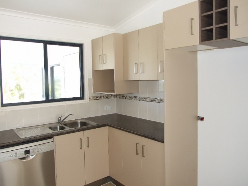 33 Dante Street, Burnett Heads QLD 4670