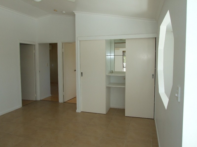 33 Dante Street, Burnett Heads QLD 4670