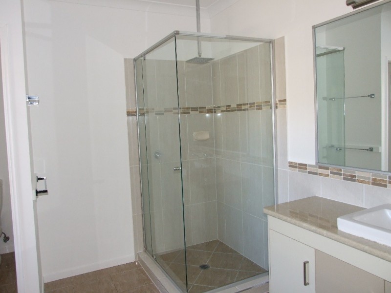 33 Dante Street, Burnett Heads QLD 4670