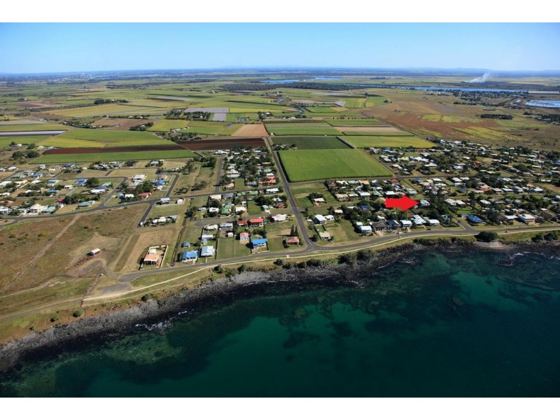 33 Dante Street, Burnett Heads QLD 4670