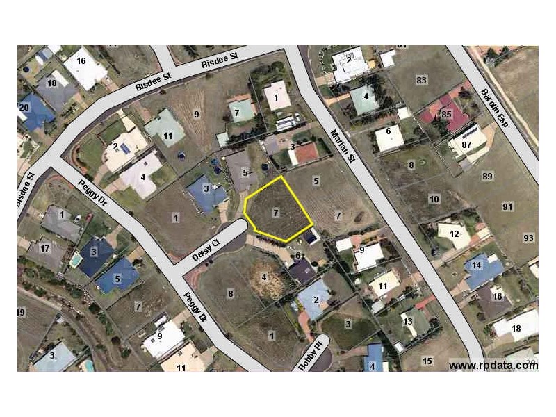 7 Daisy Court, Coral Cove QLD 4670