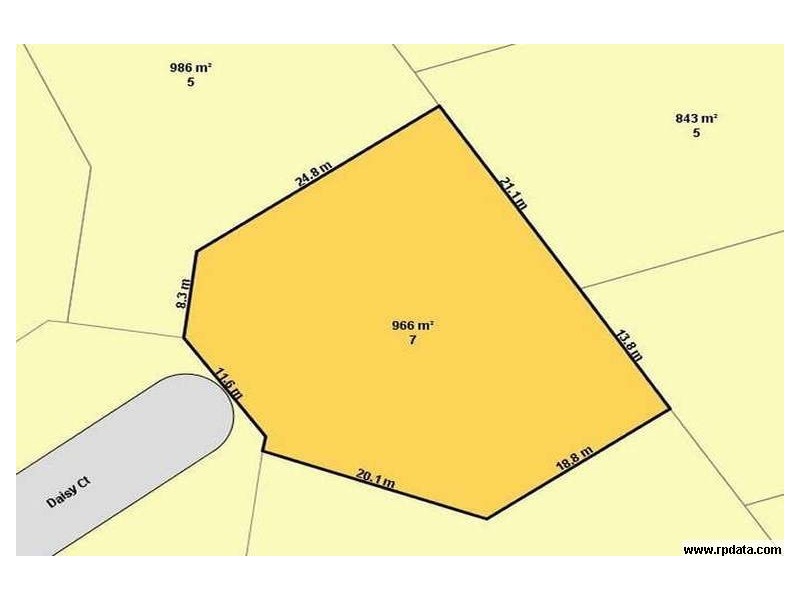 7 Daisy Court, Coral Cove QLD 4670