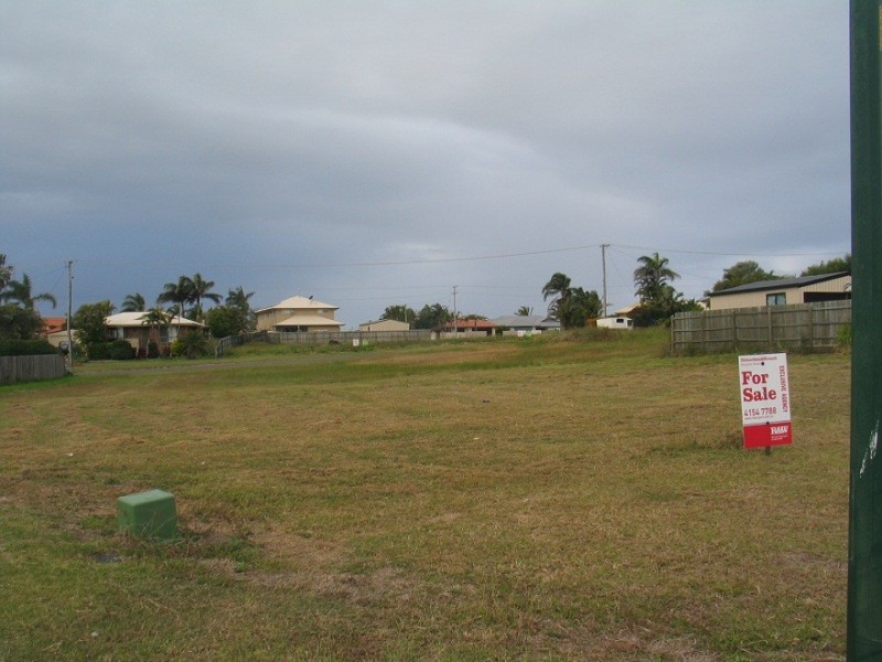 7 Daisy Court, Coral Cove QLD 4670