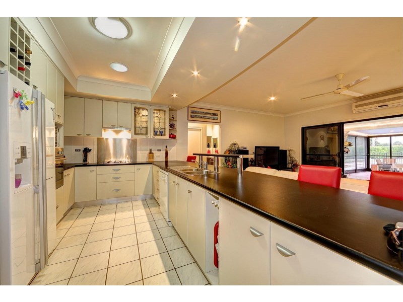 31 Coral Cove Drive, Coral Cove QLD 4670