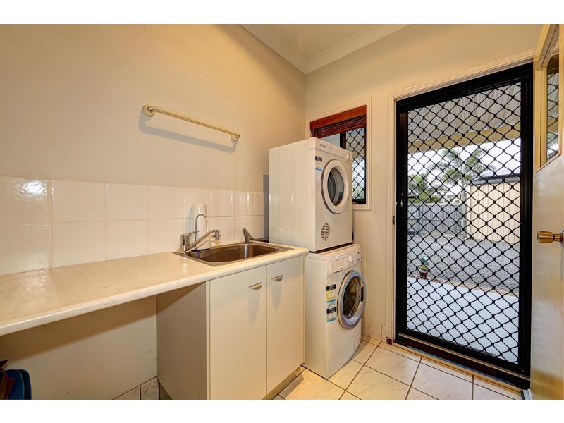 31 Coral Cove Drive, Coral Cove QLD 4670