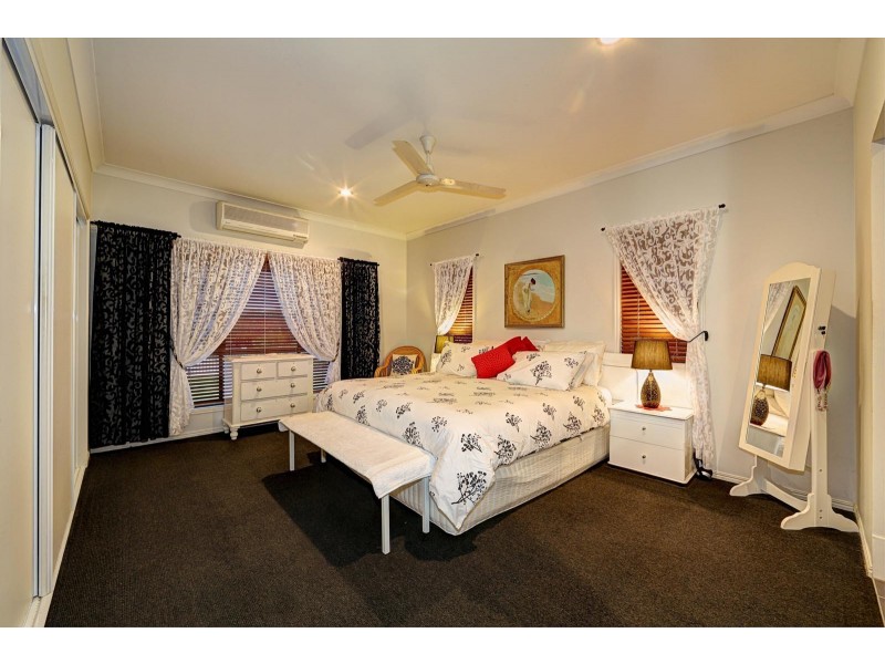 31 Coral Cove Drive, Coral Cove QLD 4670