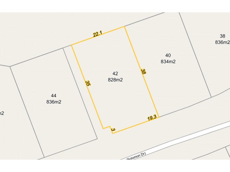 42 Bisdee Street, Coral Cove QLD 4670
