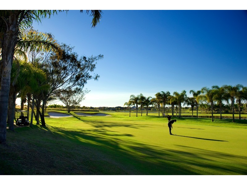 42 Bisdee Street, Coral Cove QLD 4670