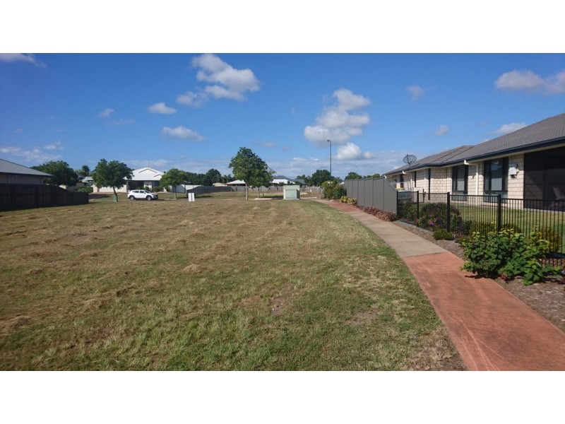 42 Bisdee Street, Coral Cove QLD 4670