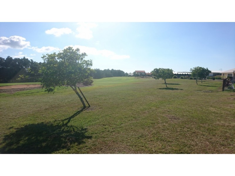 42 Bisdee Street, Coral Cove QLD 4670