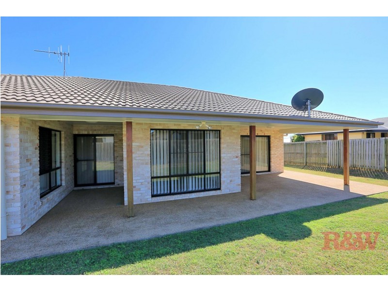 7 Toppers Drive, Coral Cove QLD 4670