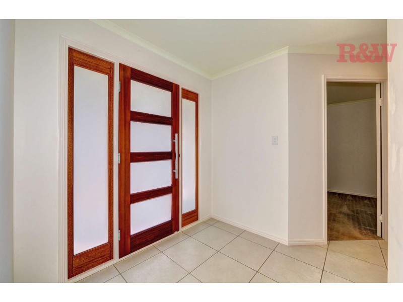 7 Toppers Drive, Coral Cove QLD 4670