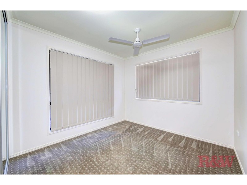 7 Toppers Drive, Coral Cove QLD 4670