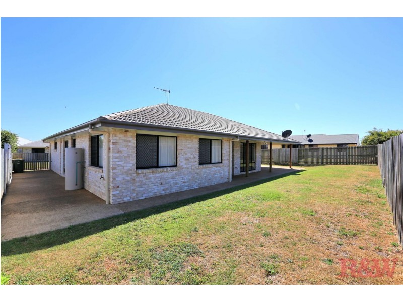 7 Toppers Drive, Coral Cove QLD 4670