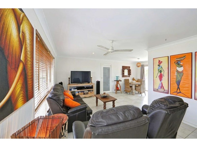 9 Plymouth Street, Bargara QLD 4670