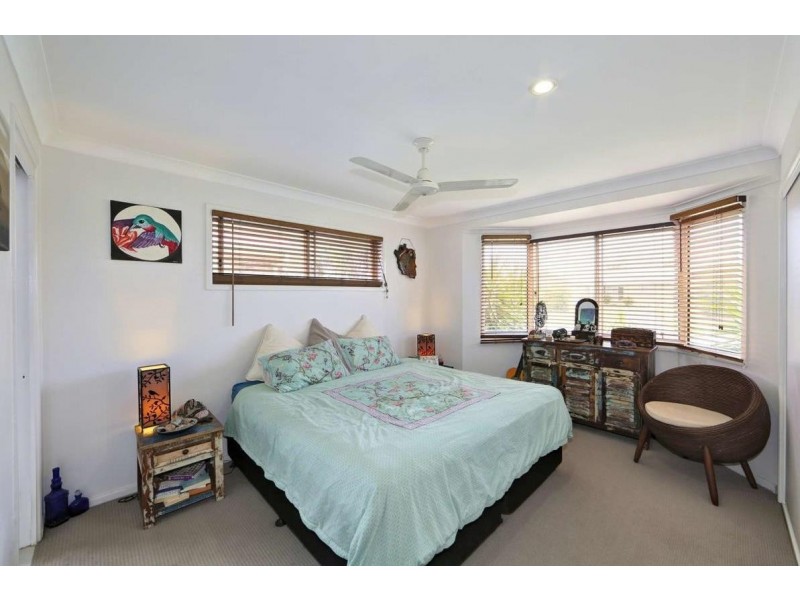 9 Plymouth Street, Bargara QLD 4670