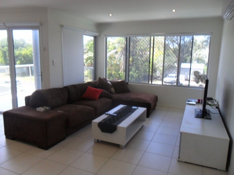 Unit 3 Beach Break, 6 McDougall Street, Bargara QLD 4670