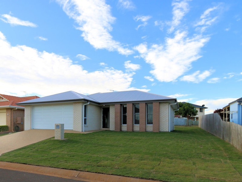 12 Belmonte Drive, Coral Cove QLD 4670